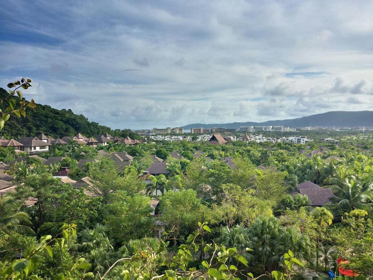 Stony Brook Villa Jianguo Resort Sanya Exteriör bild