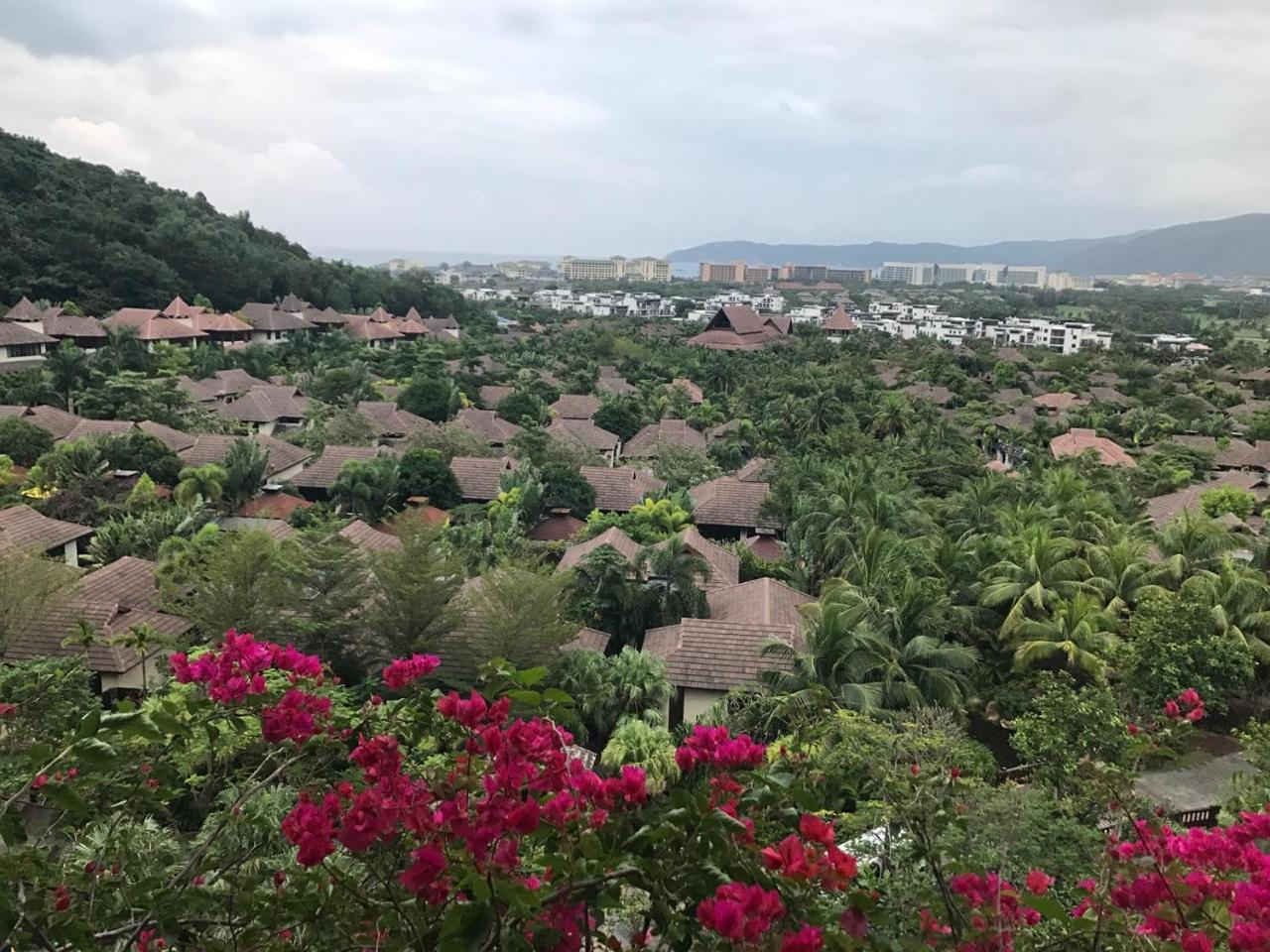 Stony Brook Villa Jianguo Resort Sanya Exteriör bild